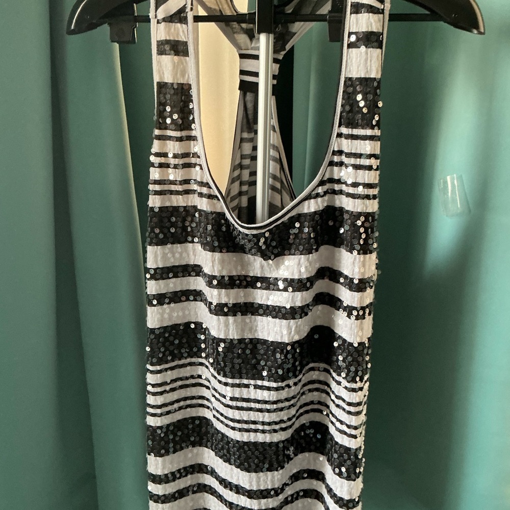 Women’s Plus size 3X Cute sequin front tank top